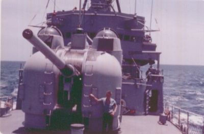 Ok, where are all the other guys that are supposed to be helping me clean 
the forecastle? 
Is there anyone on the bridge steering this thing? 

Mitch
