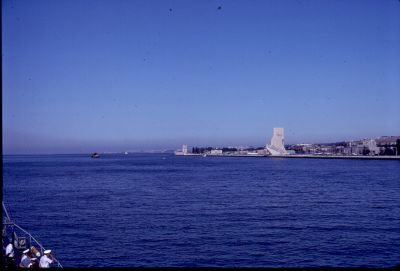 1977-08,_USS_Semmes_DDG-18,_Gibraltar0016.jpg