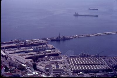 1977-08,_USS_Semmes_DDG-18,_Gibraltar0034.jpg
