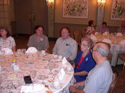 Judy Slone, Elaine, Gene Hopper, Joyce Nunmaker and Jim Ferguson at the 
Jazz Brunch.
