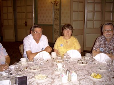 Ronnie and Mary Ashley with Dean Slone at the jazz brunch.
