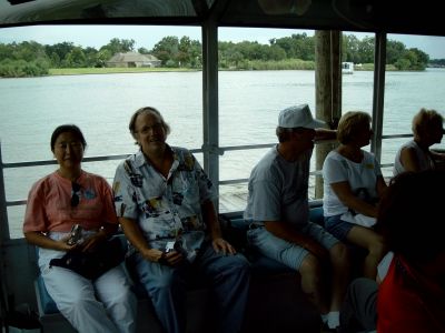 Julie and Rodger Dahl, Joe Miele, Angela DeFalco and Carol Merrick onboard 
and ready to get under way.
