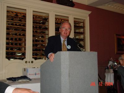 Fred Smith addressing the crew.

