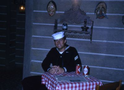 New York Worlds Fair 1964
Bruce Hnilo found a good seat
Keywords: Tarrance